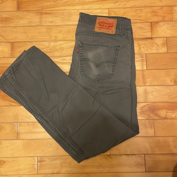 Levi jeans - Picture 2 of 3